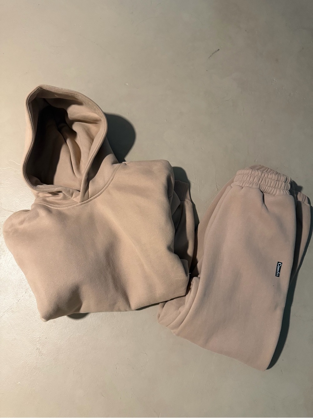 Womenβs Neutral Tan Hoodie & Sweatpants Set - Brand: comfrt